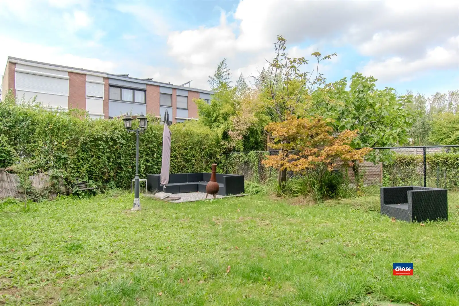 Bel-étage met 4 slaapkamers, grote oprit, garage, grote tuin en groot terras foto 21