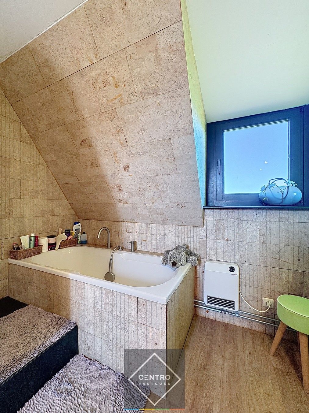 Idyllisch gelegen woning op 10.162m2 grond! foto 17