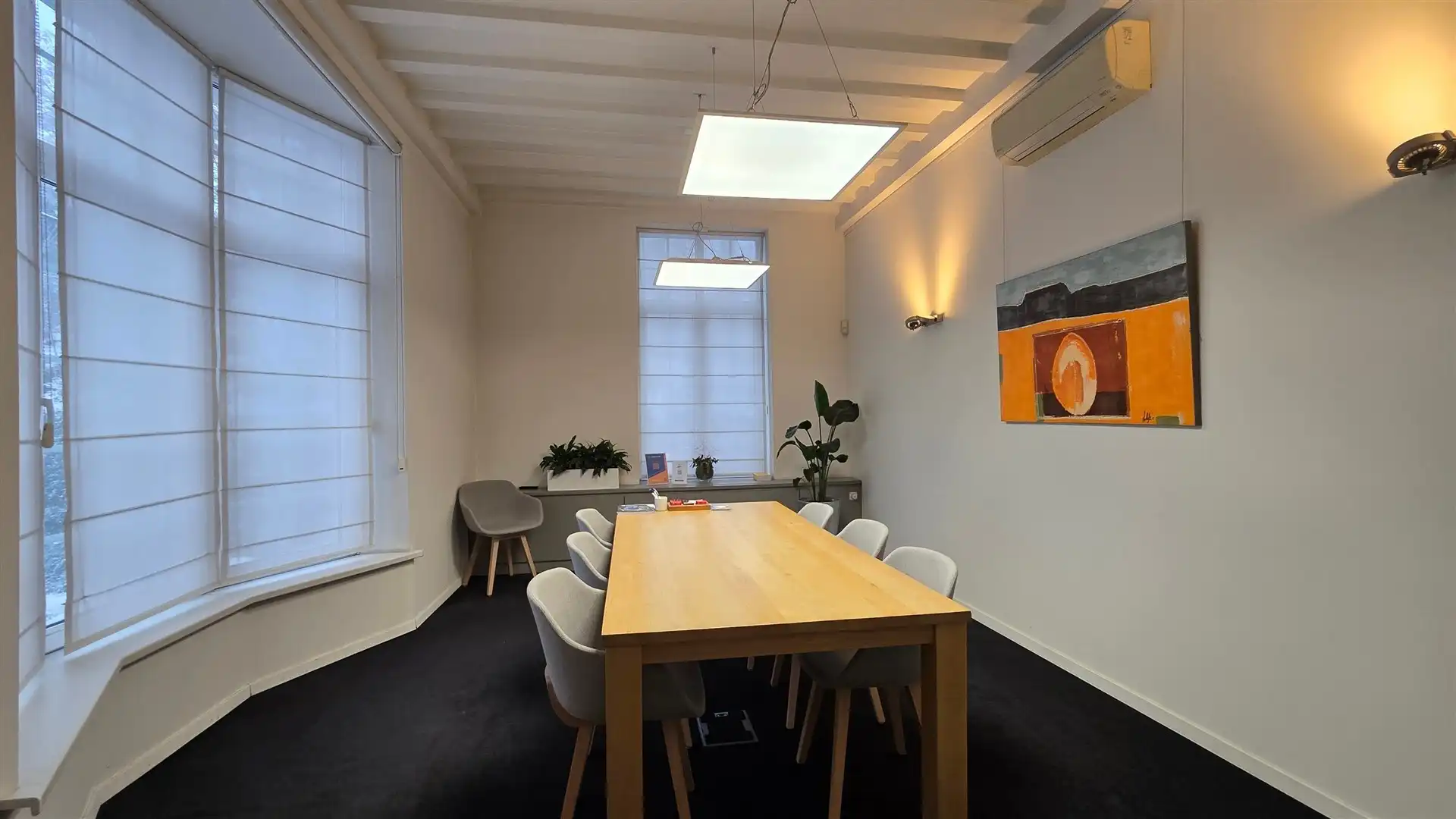 Karaktervol kantoorpand met uitzonderlijke visibiliteit in Herent foto 3