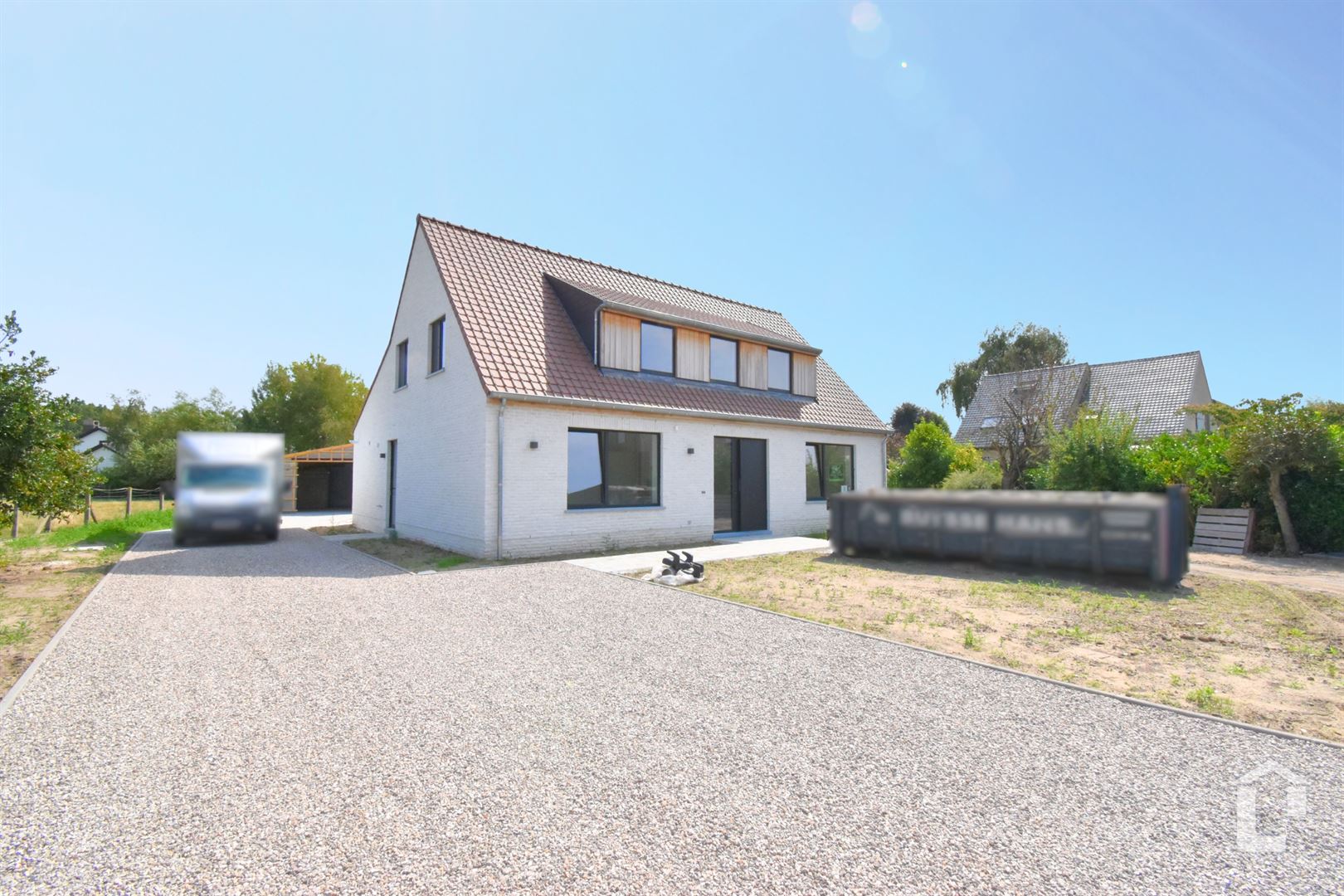Prachtige nieuwbouw villa in een landelijke, residentiële wijk in het groene Astene foto {{pictureIndex}}