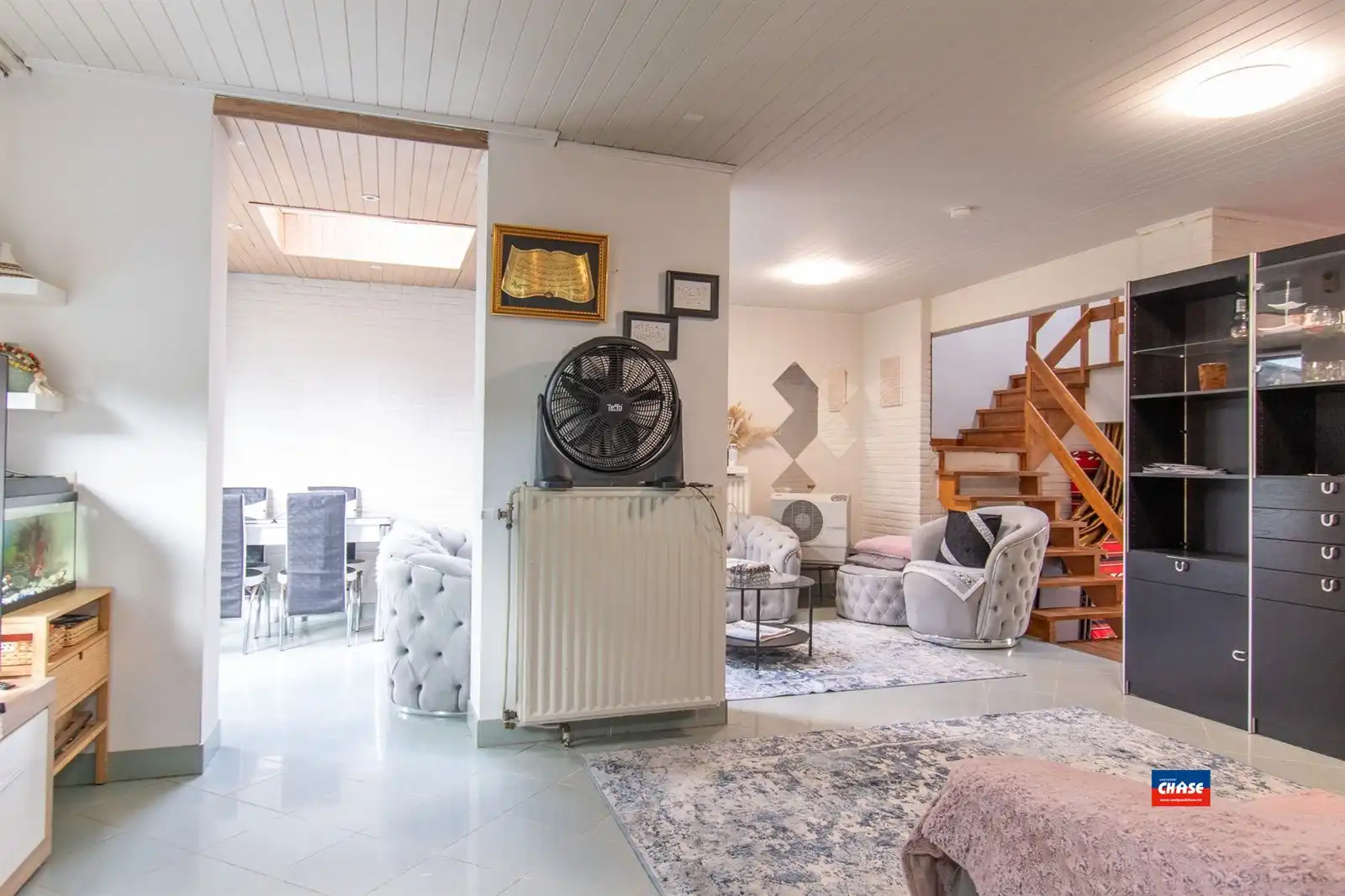 HOB met vier slaapkamers, tuin en garage foto 5