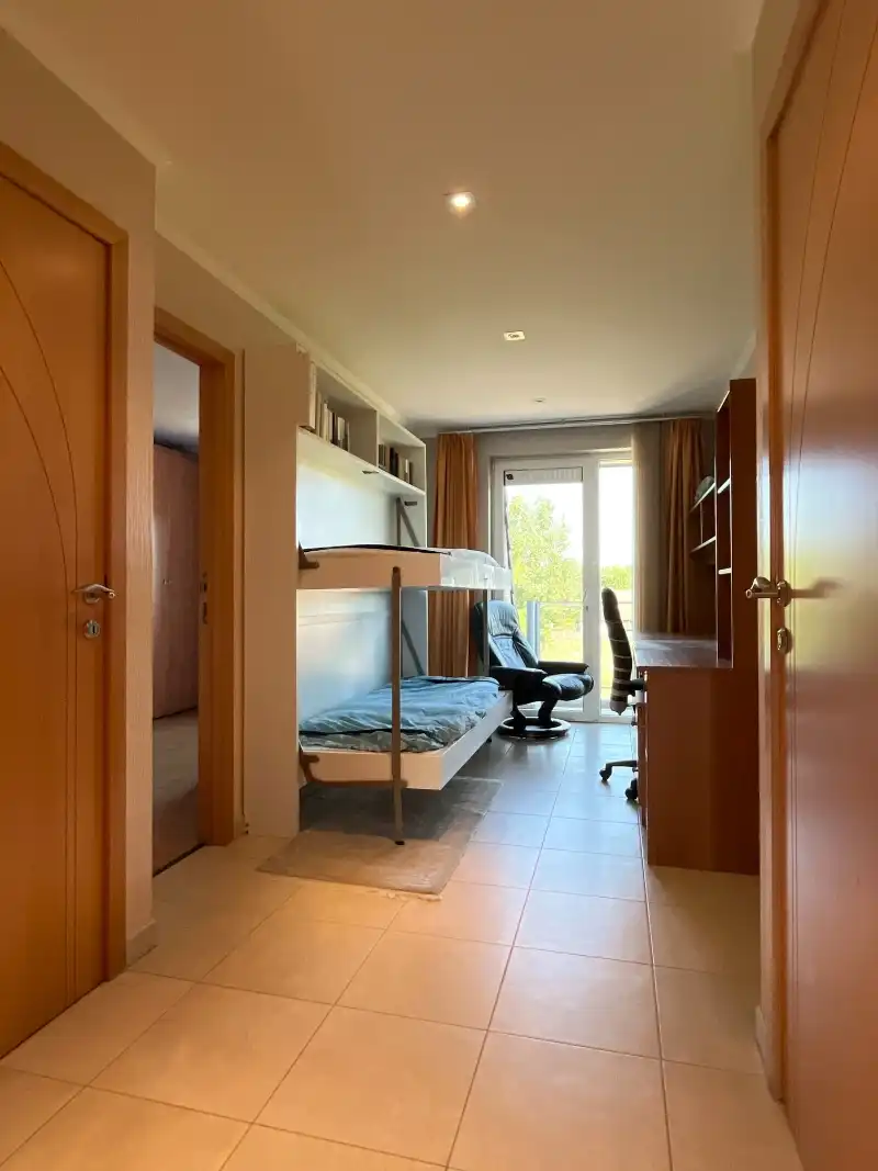 LUXUEUS WOONAPPARTEMENT IN OOSTDUINKERKE MET GARAGE ÉN PARKING foto 19