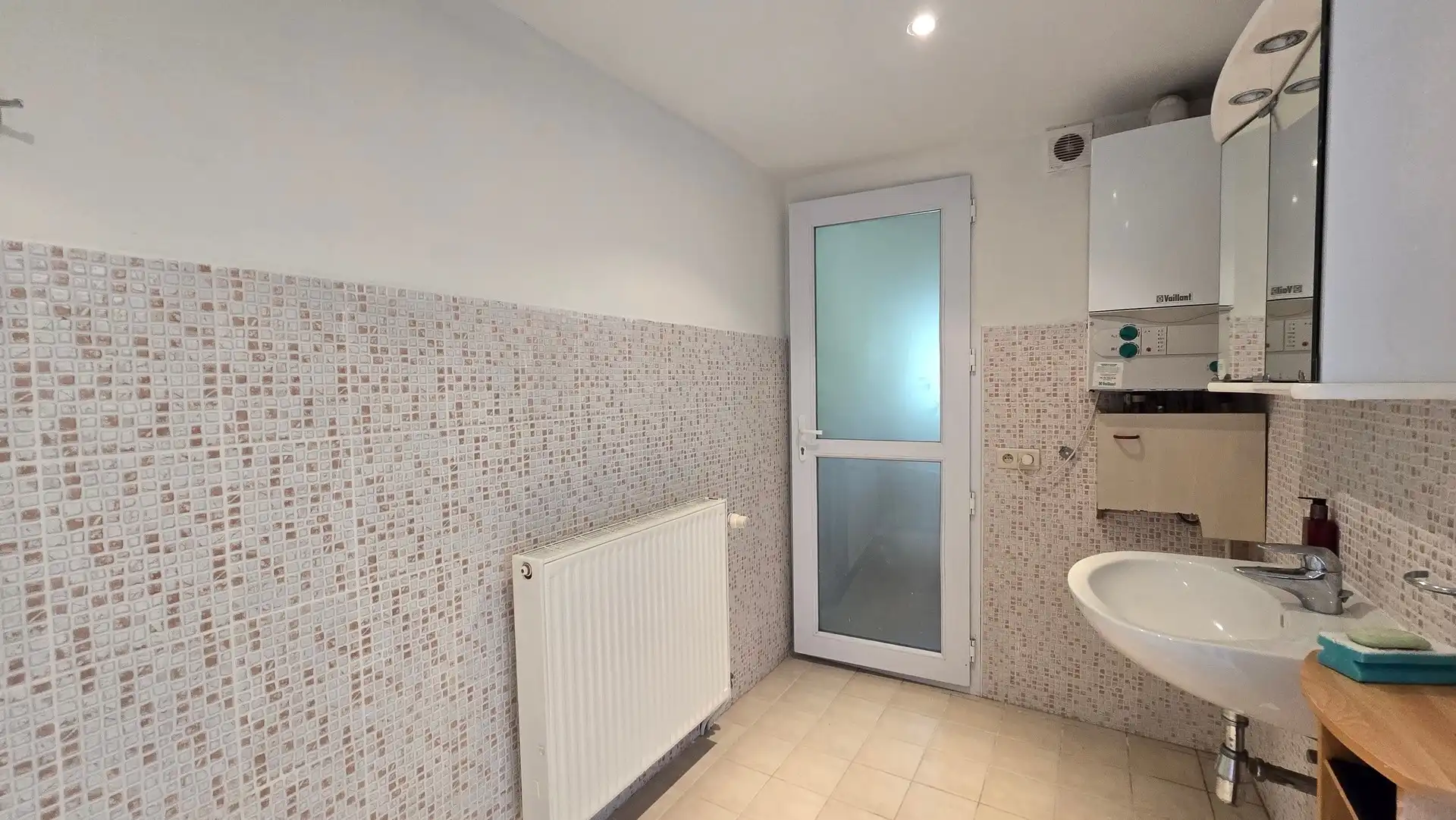 Prachtig neoclassicistisch appartement met stadstuin te huur in Elsene foto 11