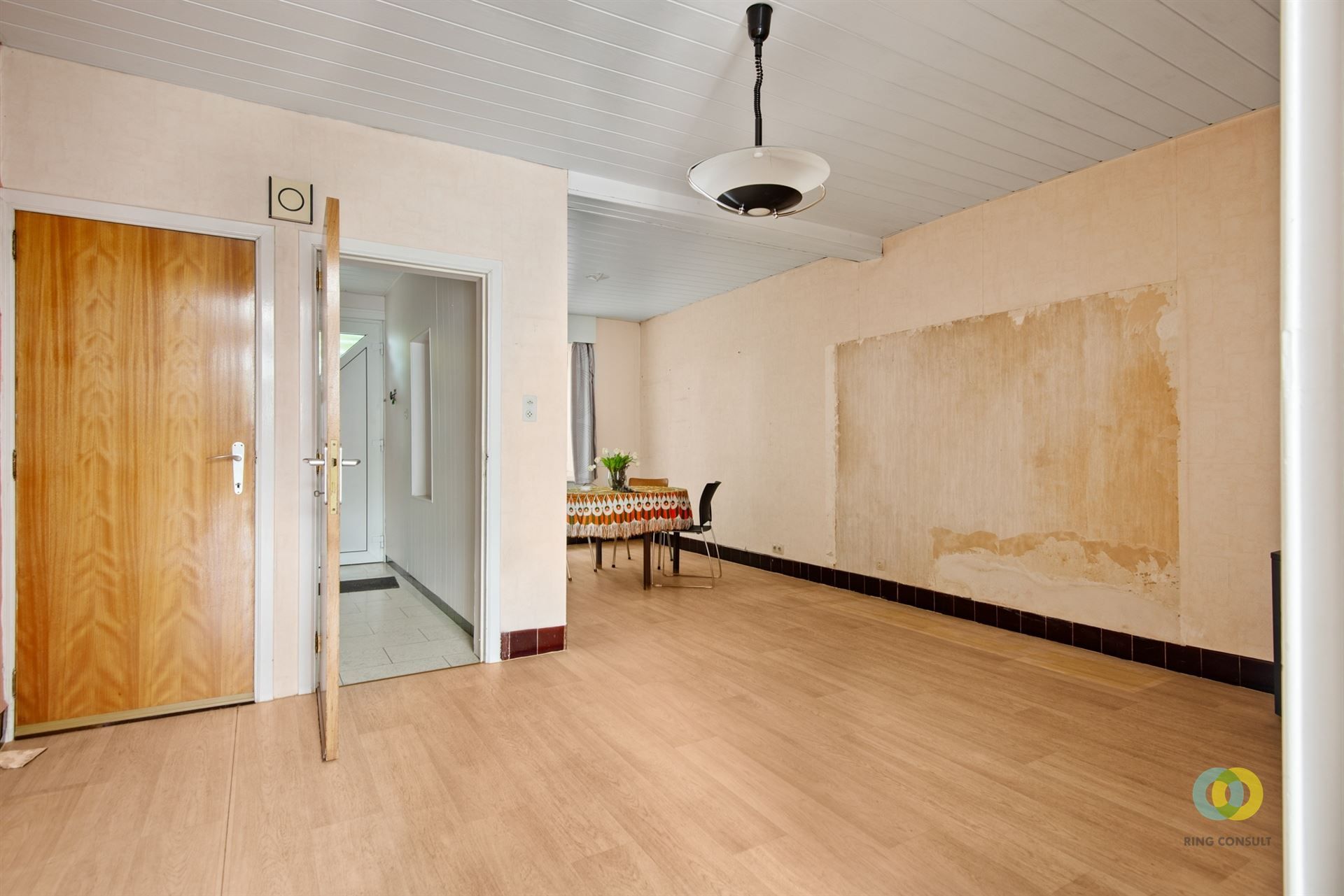 Te renoveren woning op rustige ligging foto 3