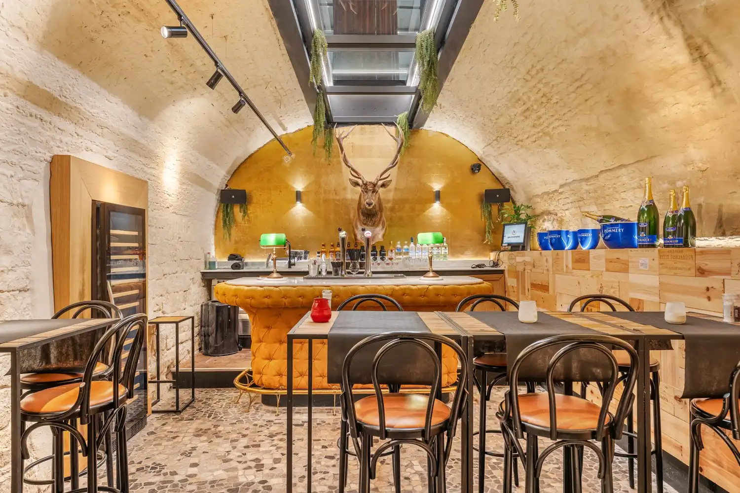 Investeringspand met stabiele huurder op topligging in Sint-Truiden (uitbating blijft behouden) foto 9