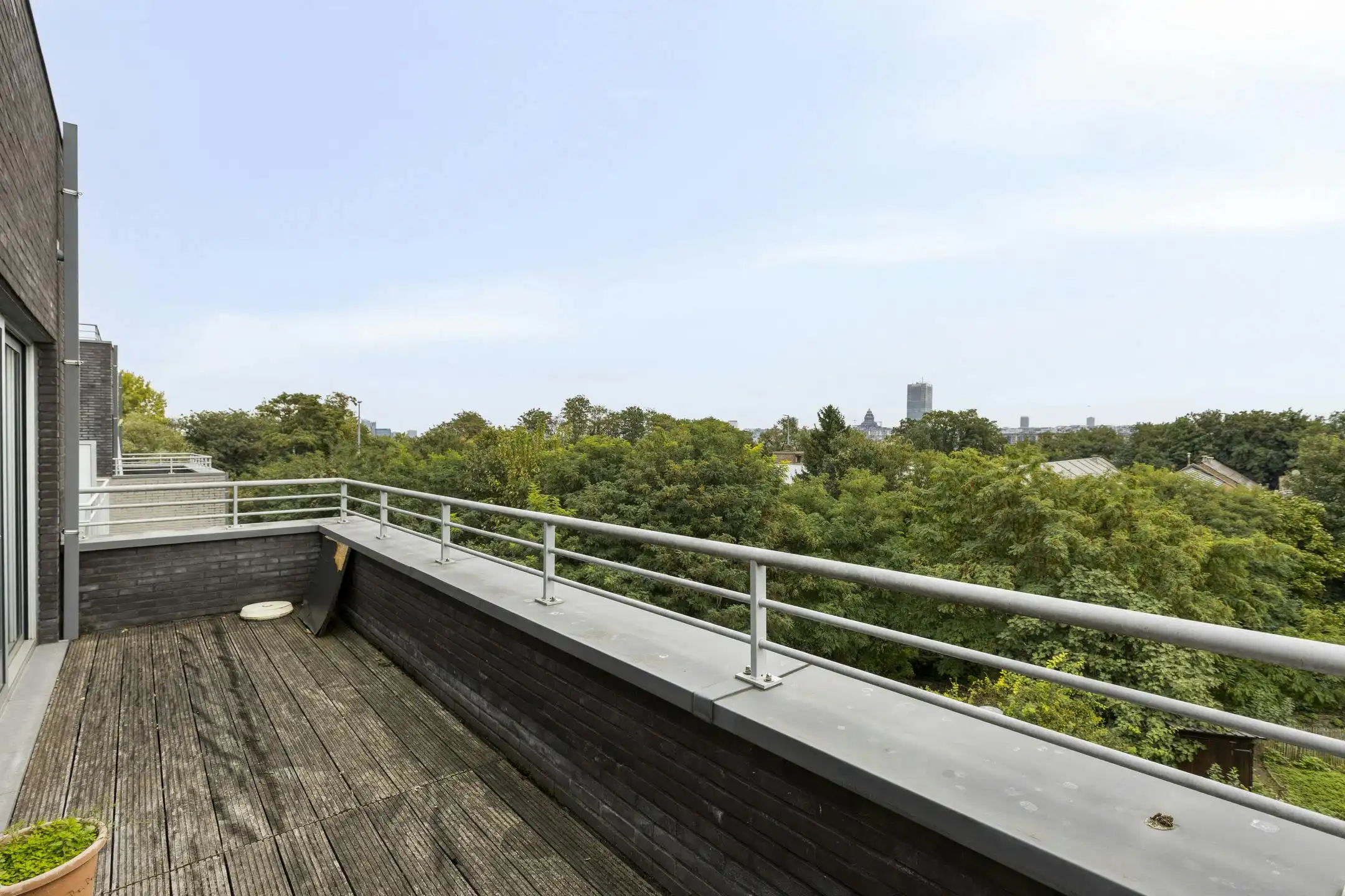 Charmante en praktische studio te koop in Anderlecht! foto 2