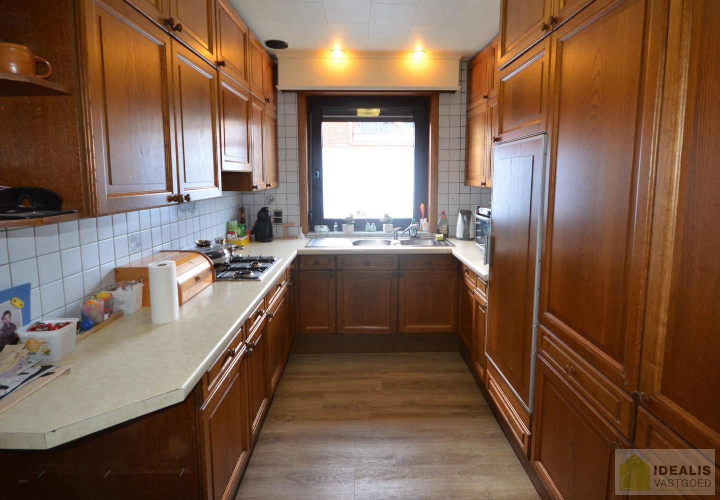 CENTRAAL GELEGEN OPBRENGSTEIGENDOM MET 3 APPARTEMENTEN IN HET CENTRUM VAN LOMMEL OP RUIM PERCEEL VAN 9A 35CA! foto 7