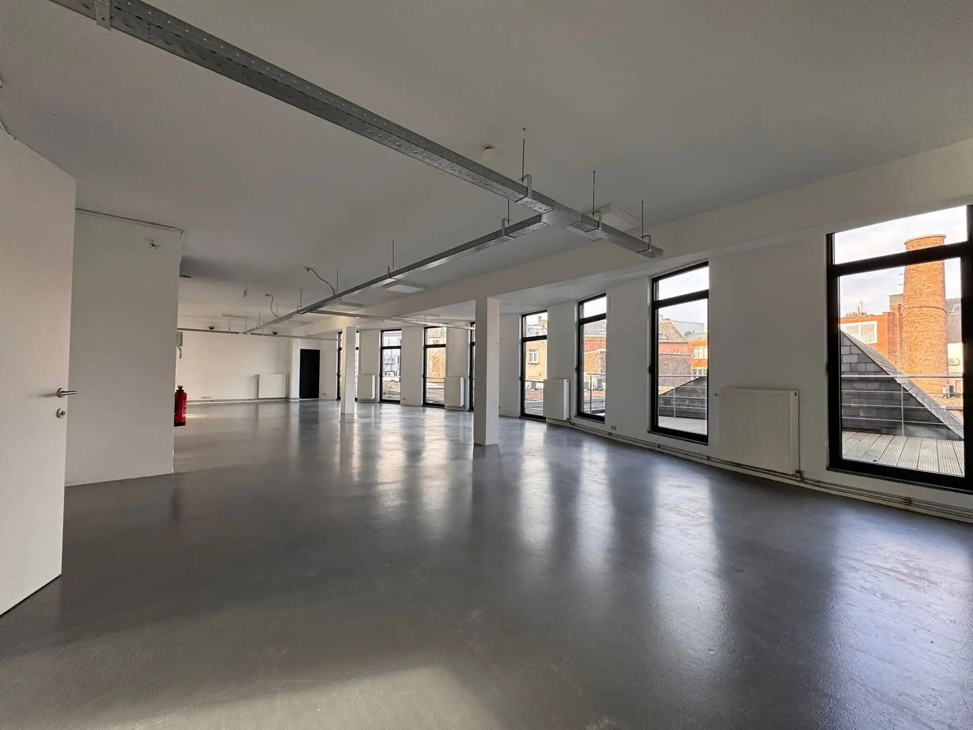 Instapklare kantoorruimte te huur te Antwerpen foto 4