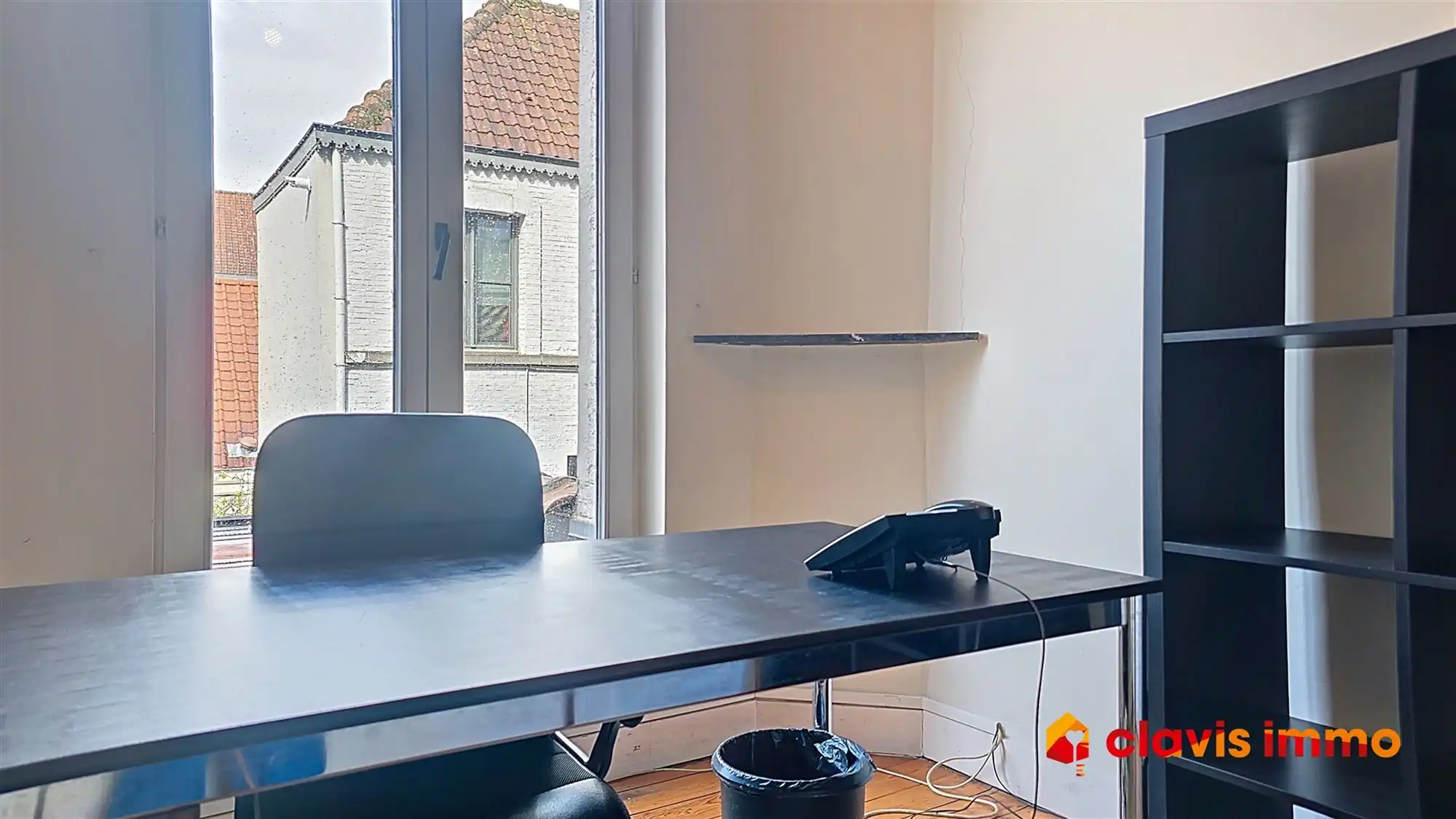 Aangenaam kantoor gelegen op de eerste tussenverdieping van een prachtig herenhuis foto 2