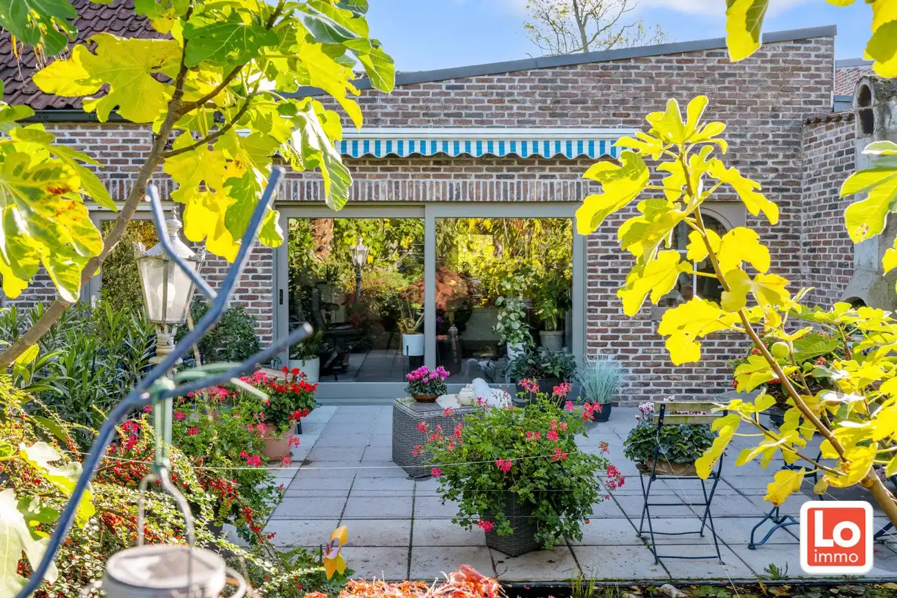 VERKOCHT! Charmante halfopen woning met inpandige garage op een rustige en groene locatie in Beervelde! foto 27