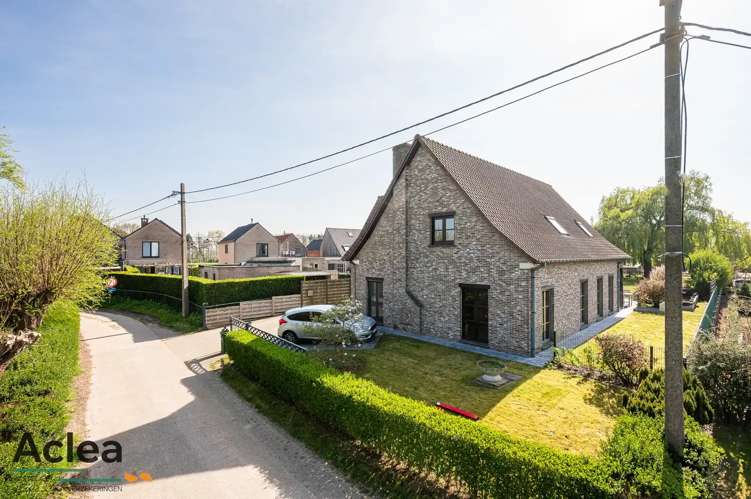 Rustig gelegen villa in landelijke stijl, omgeven door groen en natuur foto 32