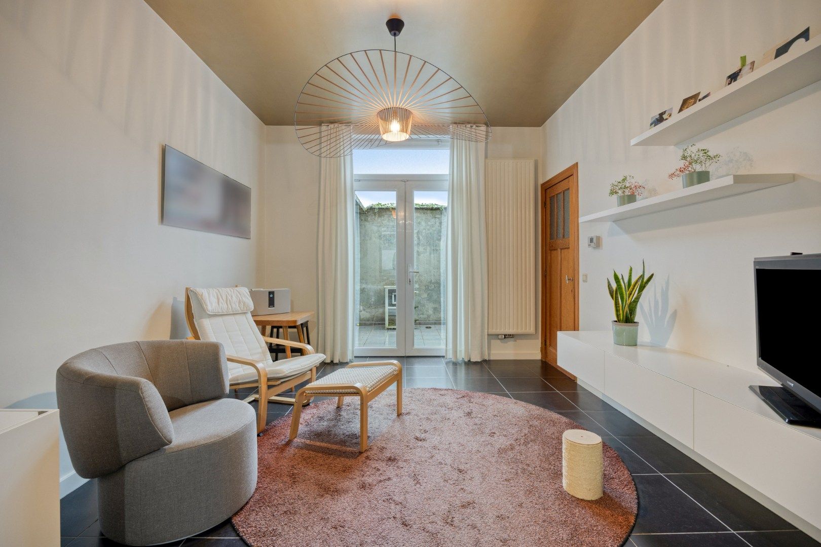 Zeer goed gelegen woning met 3 slaapkamers en terras in centrum Leuven! – EPC 149 kWh/m² - bewoonbare opp. 182 m² foto {{pictureIndex}}