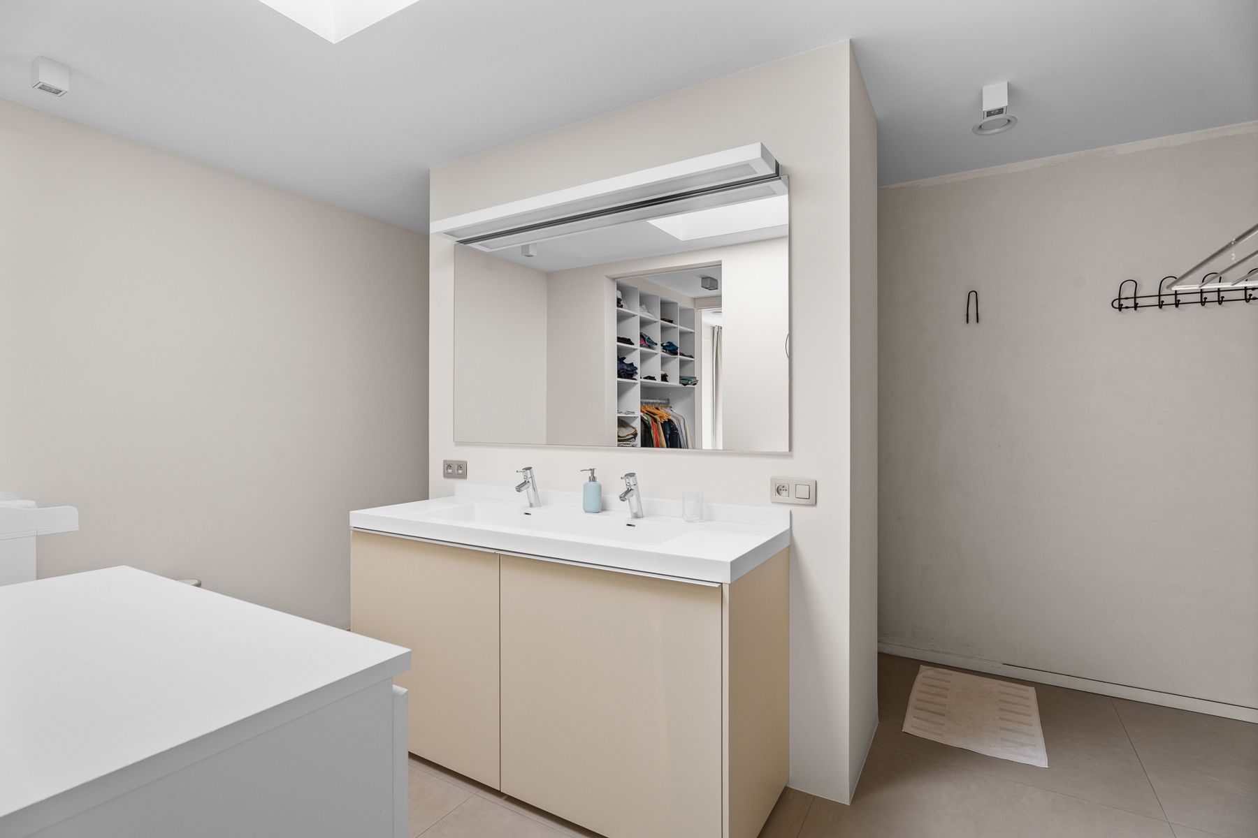 Strakke moderne 4 slpk. villa op ruim ZW perceel! foto 19
