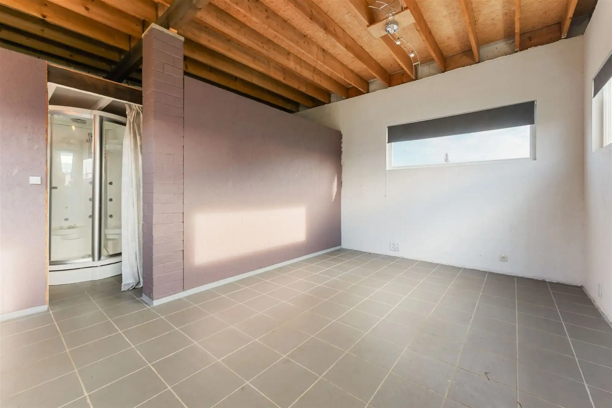 AF TE WERKEN RUIME WONING (222M²) MET 2 SLAAPKAMERS EN TUIN MET TUINKAMER OP 6A 81CA TE PAAL  foto 26