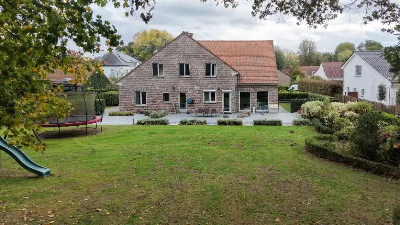 Zeer ruime villa van 432m² op 21 are vlakbij golf-en meerdomein foto 4