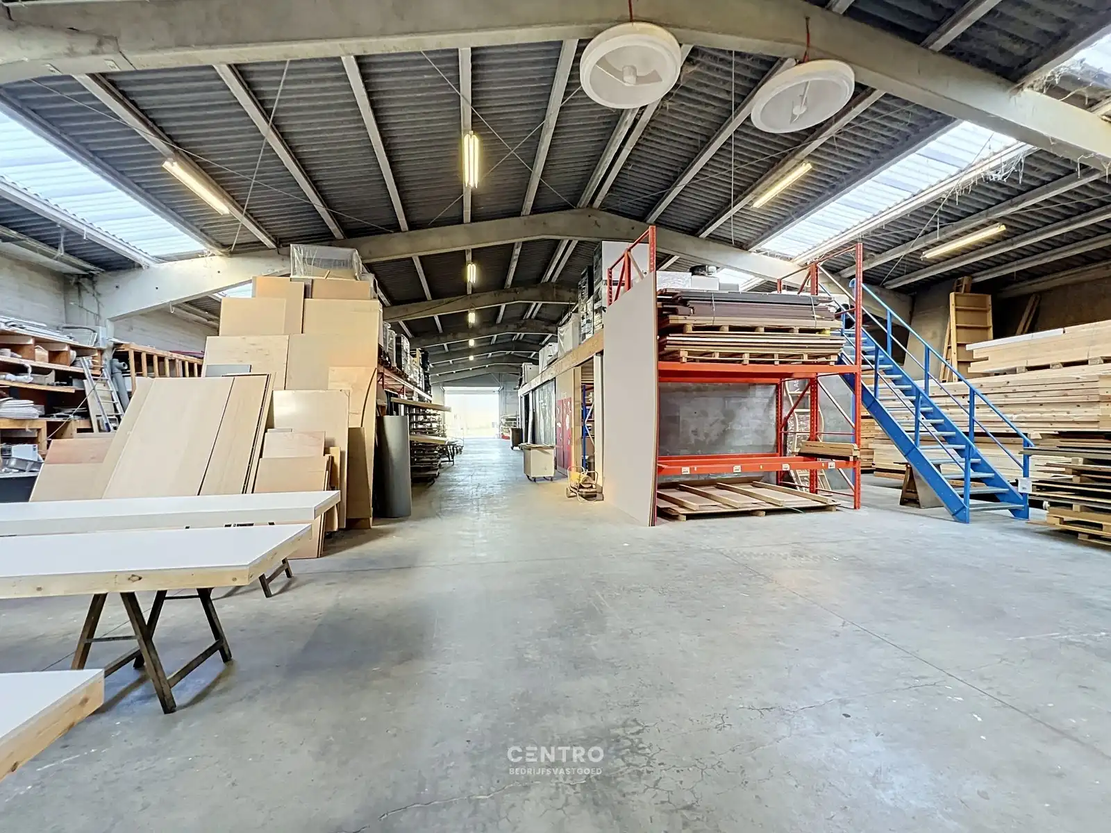 Multifunctioneel bedrijfsgebouw op een perceel van 10.321 m² te Kuurne! foto 20