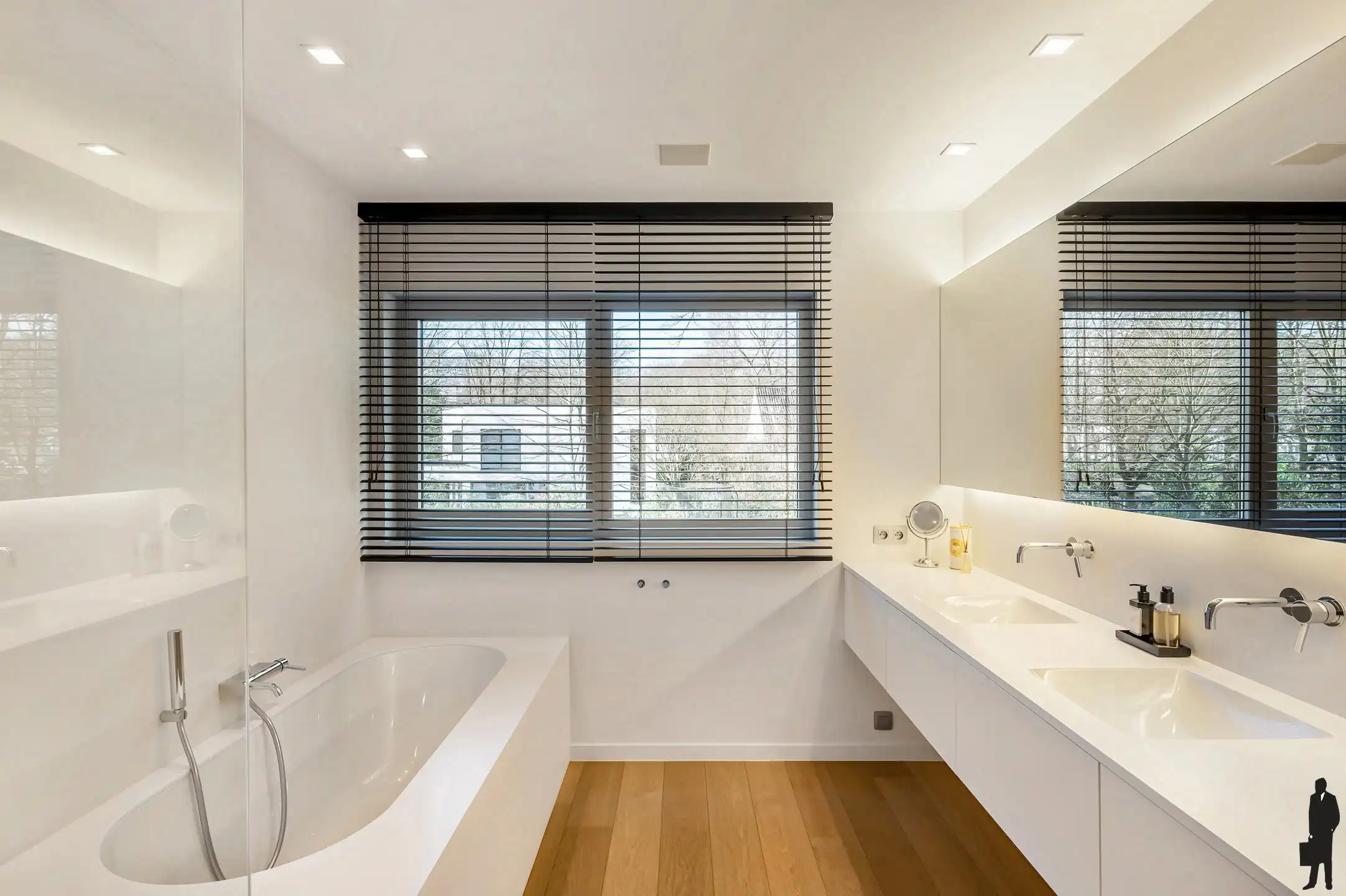 Moderne, vrijstaande villa op ca.1.380 m² met zwembad op toplocatie te Vriesdonk! foto 15