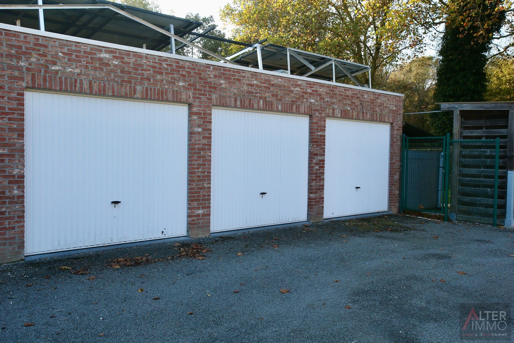 Schitterend, volledig gerenoveerd appartement met 3 slaapkamers, ruim terras en private garage. foto 25