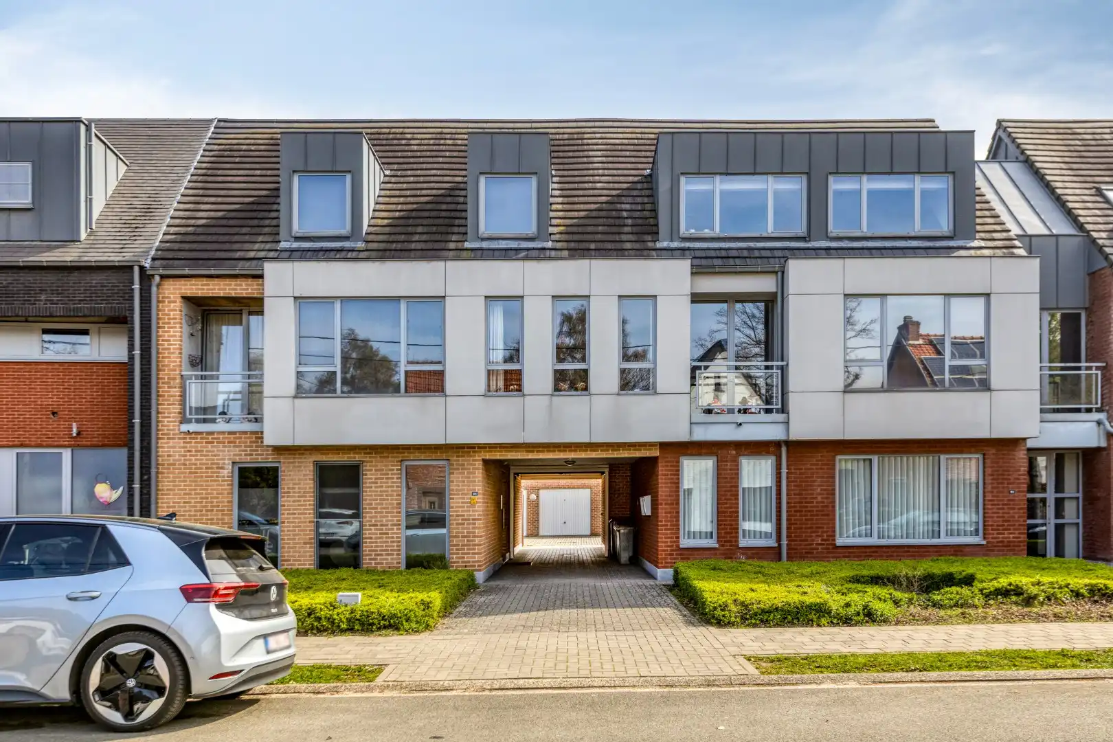 Ruim appartement met 3 slpks en prachtig terras, op wandel afstand van het centrum !  foto {{pictureIndex}}