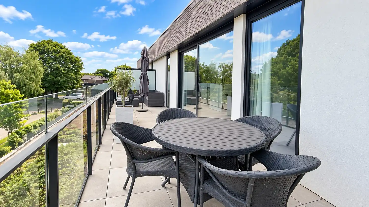 Comfortabel appartement met 2 slaapkamers en ruim terras aan de voor- en achterzijde in Lanaken foto 10