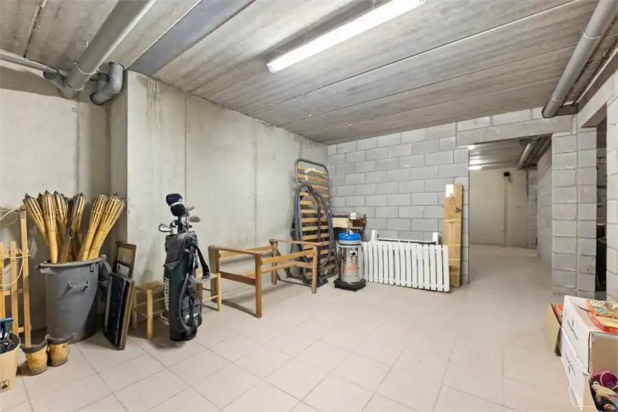 STIJLVOLLE OPEN BEBOUWING MET 3 SLKS OP EEN KNAP PERCEEL foto 20