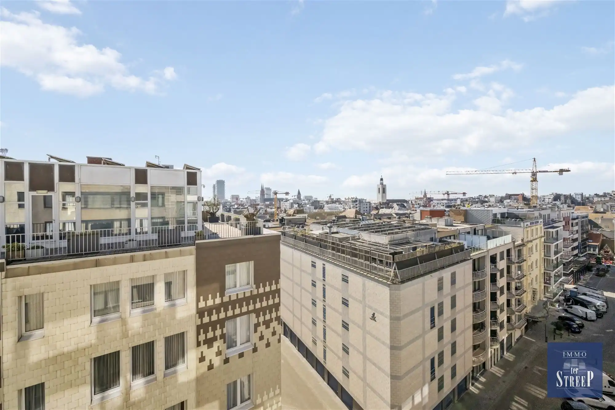 Studio met zijdelings zeezicht foto 12