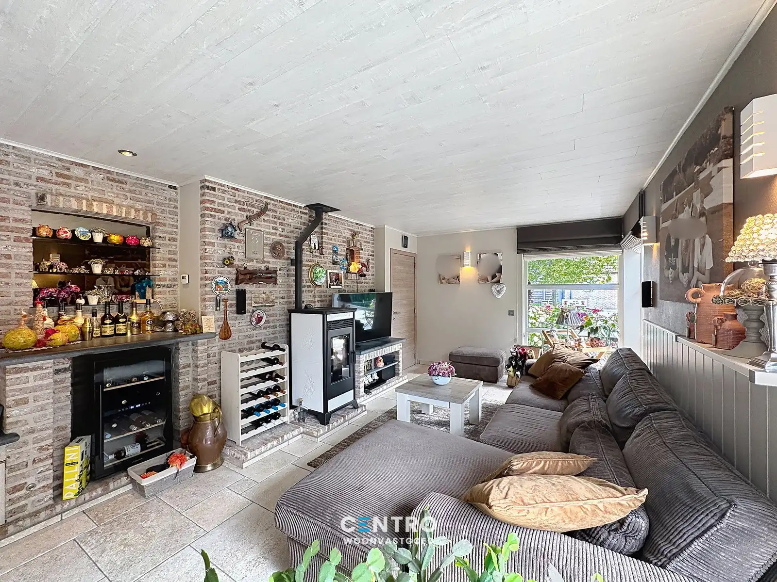 Leuke Energiezuinige woning met 3 slpks, garage én ZUIDger. tuin! foto 3