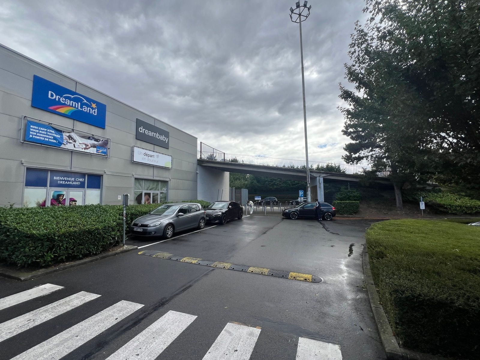 Handelspand te huur te Jemappes. foto 8