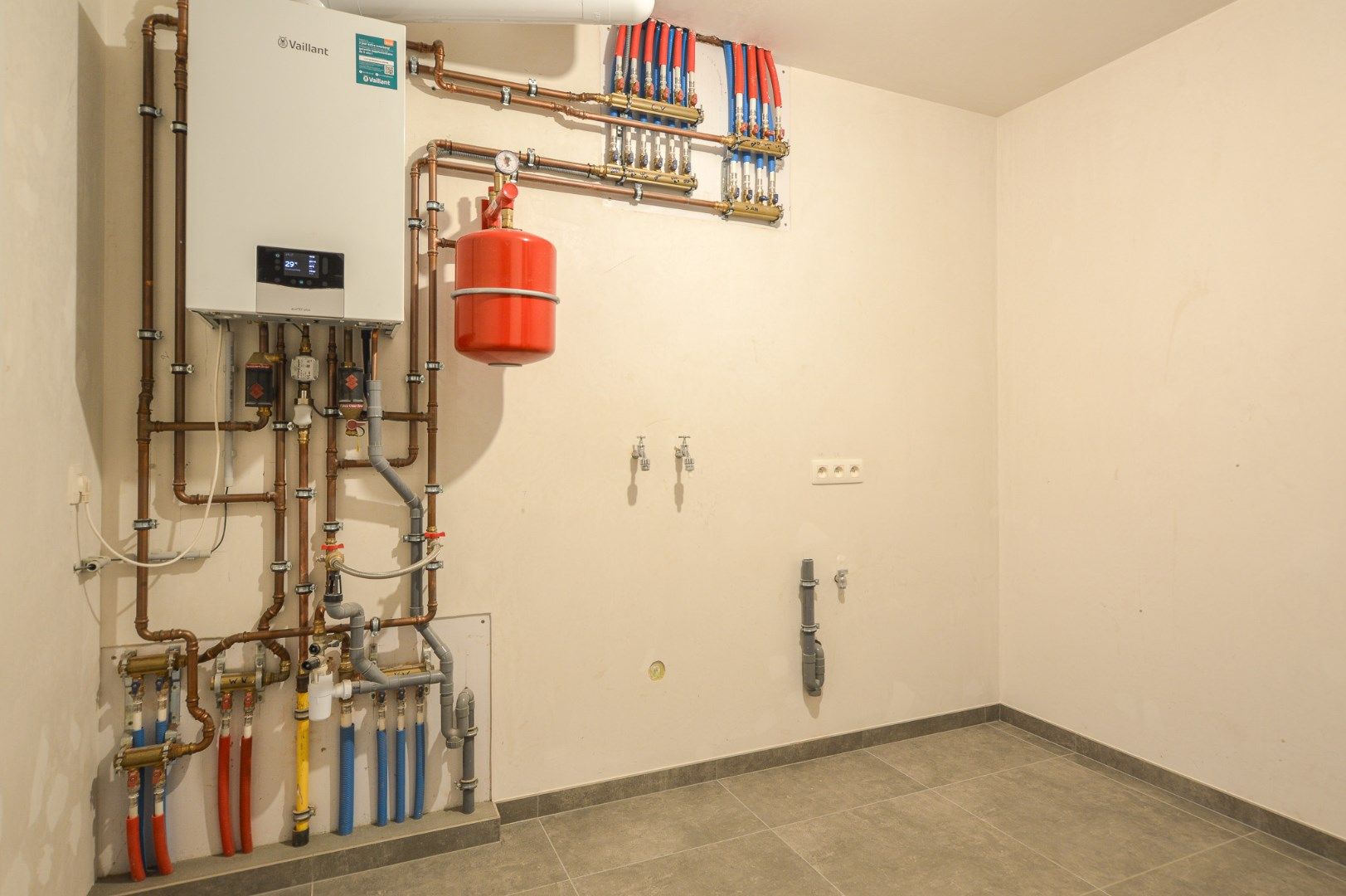 Halfopen nieuwbouwwoning te huur in Roksem.  foto 5