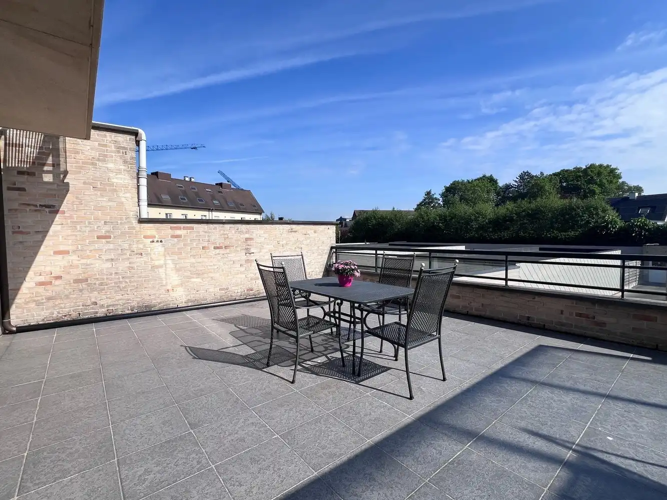 Instapklaar appartement met 2 slaapkamers en groot terras foto 10