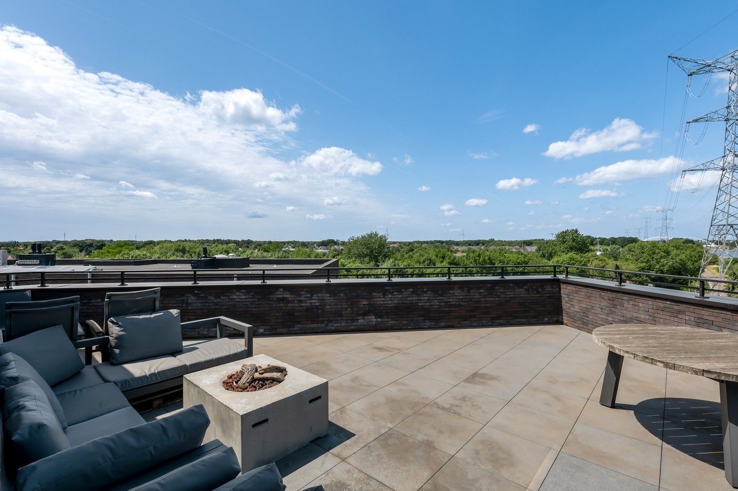 Exclusieve penthouse met panoramisch terras en uitzicht op het Albertkanaal. foto 27