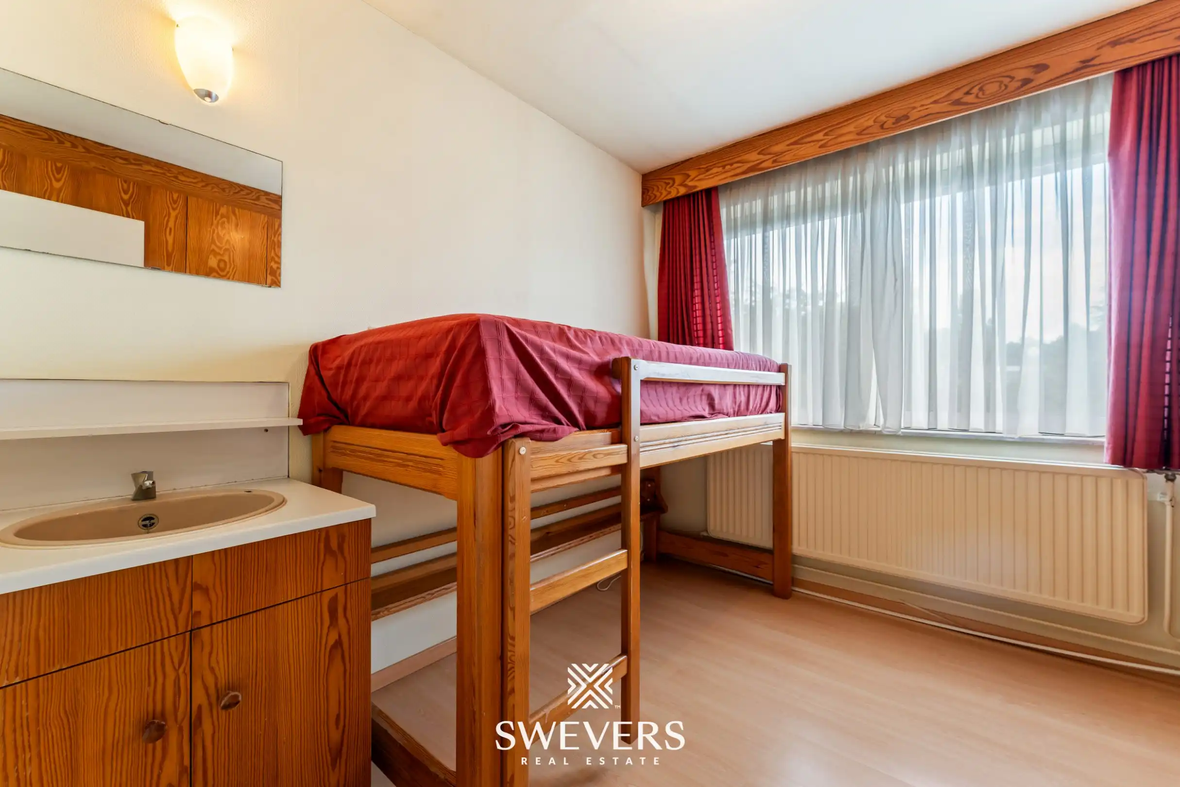 Uitstekend gelegen ruime gezinswoning met 4 slaapkamers te Genk foto 18