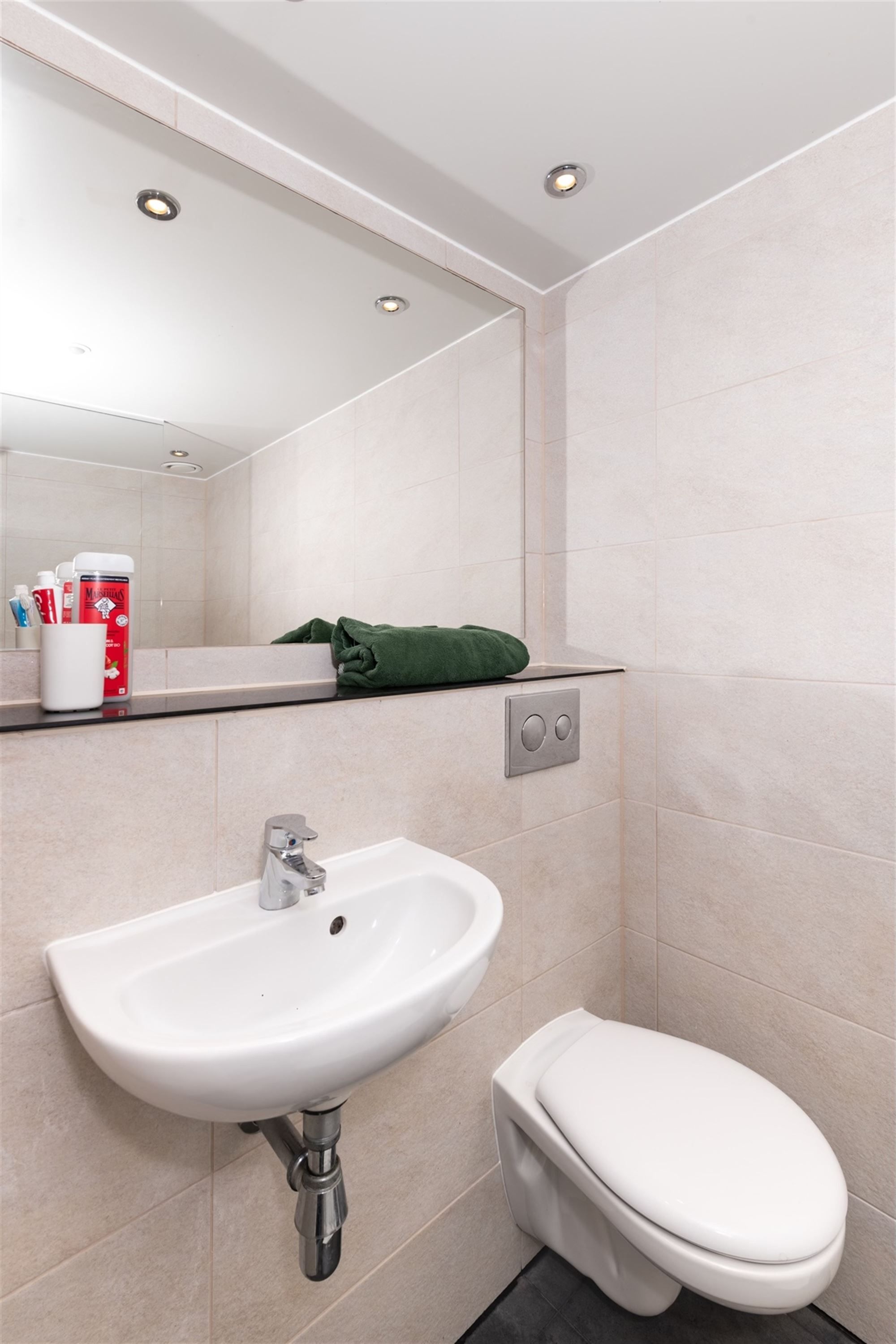 Moderne studentenkamers met eigen sanitair foto 4