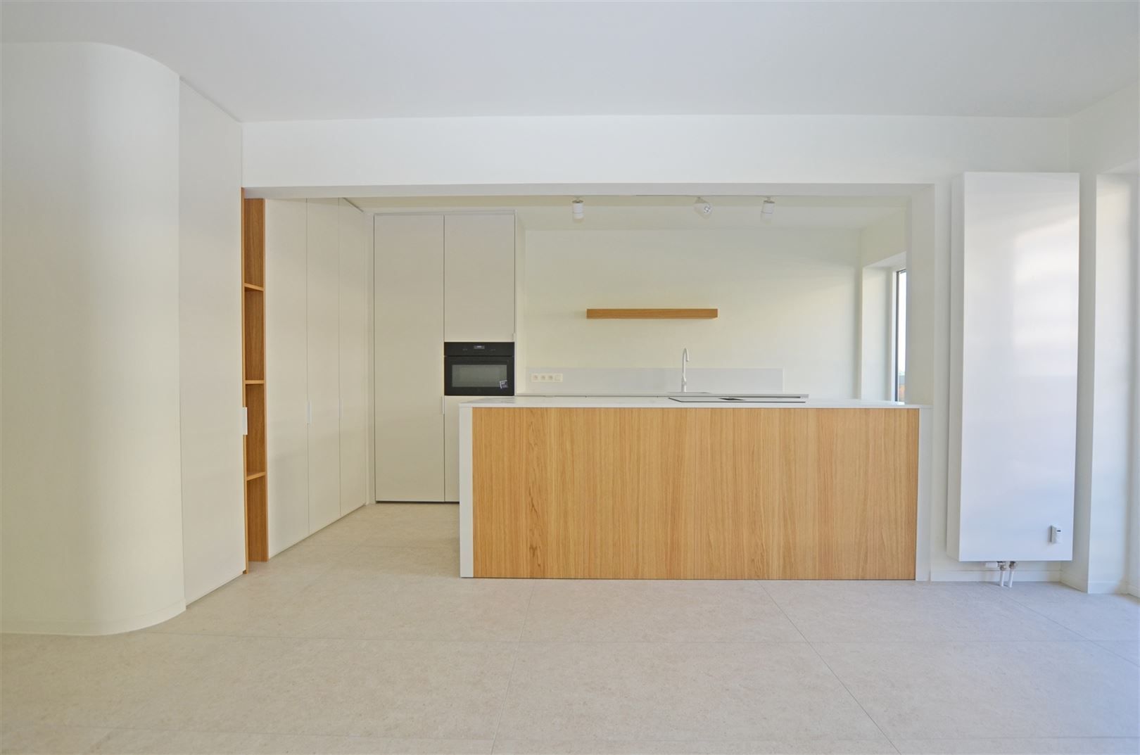 Smaakvol gerenoveerd appartement op het Katarinaplein foto 6