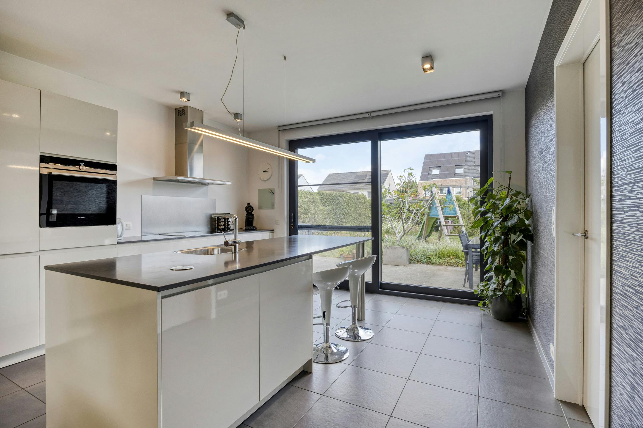 Instapklaar huis met 4 slaapkamers te koop in Gooreind! foto 11