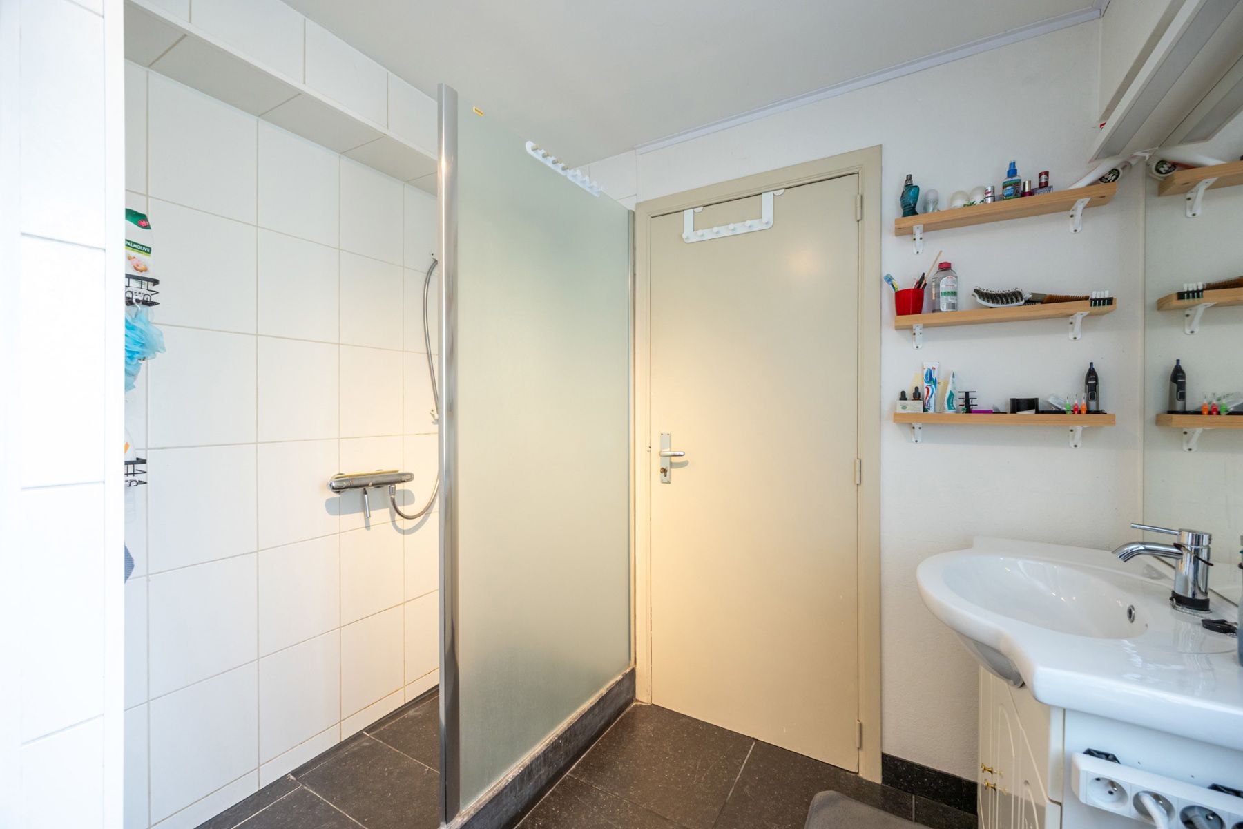 Gerenoveerde bel-etage met 3 à 4 slpks / 2 bdks en EPC A foto 16
