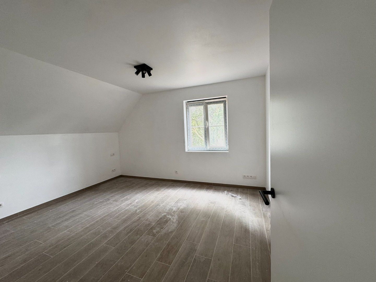 BEZOEKDAG VOLZET - Ruime nieuwbouwwoning in Kalken  foto 9