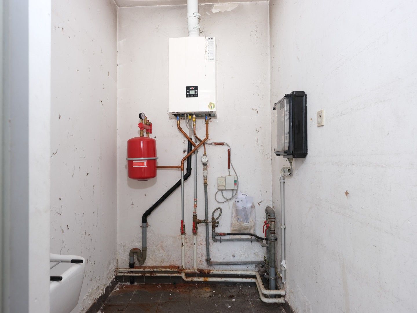 Voormalig schoolgebouw in centrum Damme foto 19