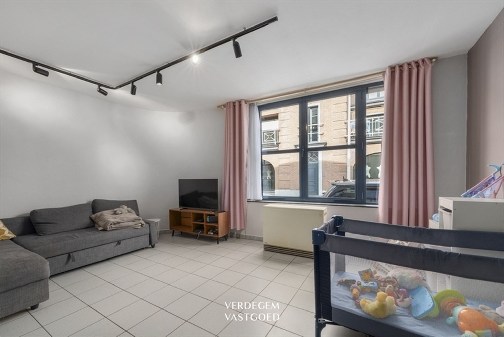 Gelijkvloers appartement met 2 slaapkamers en zonnige tuin foto 3