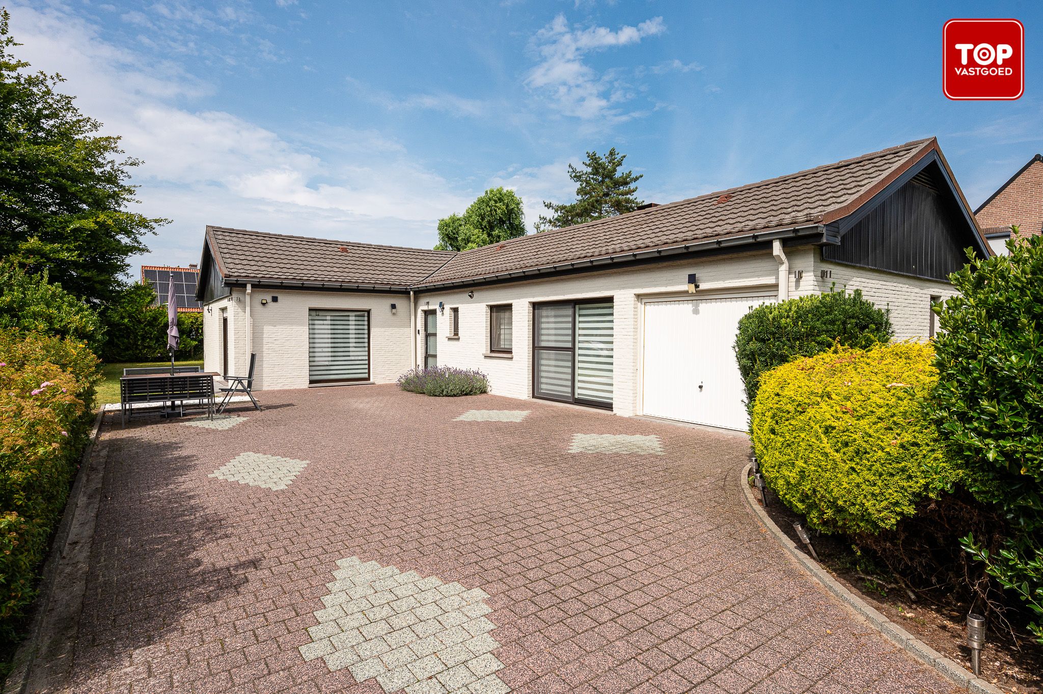 Alleenstaande woning met 3 slaapkamers en garage.  foto 27