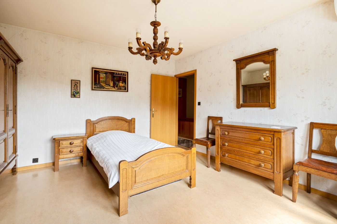 Top gelegen, grote woning met gigantische inpandige garage en diepe tuin in centrum Kapellen foto 19