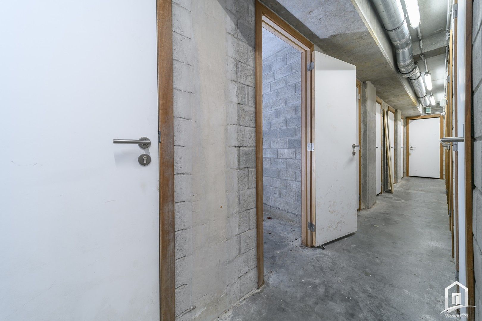 Zeer rustig gelegen, mooi ingericht appartement te Erembodegem foto 17