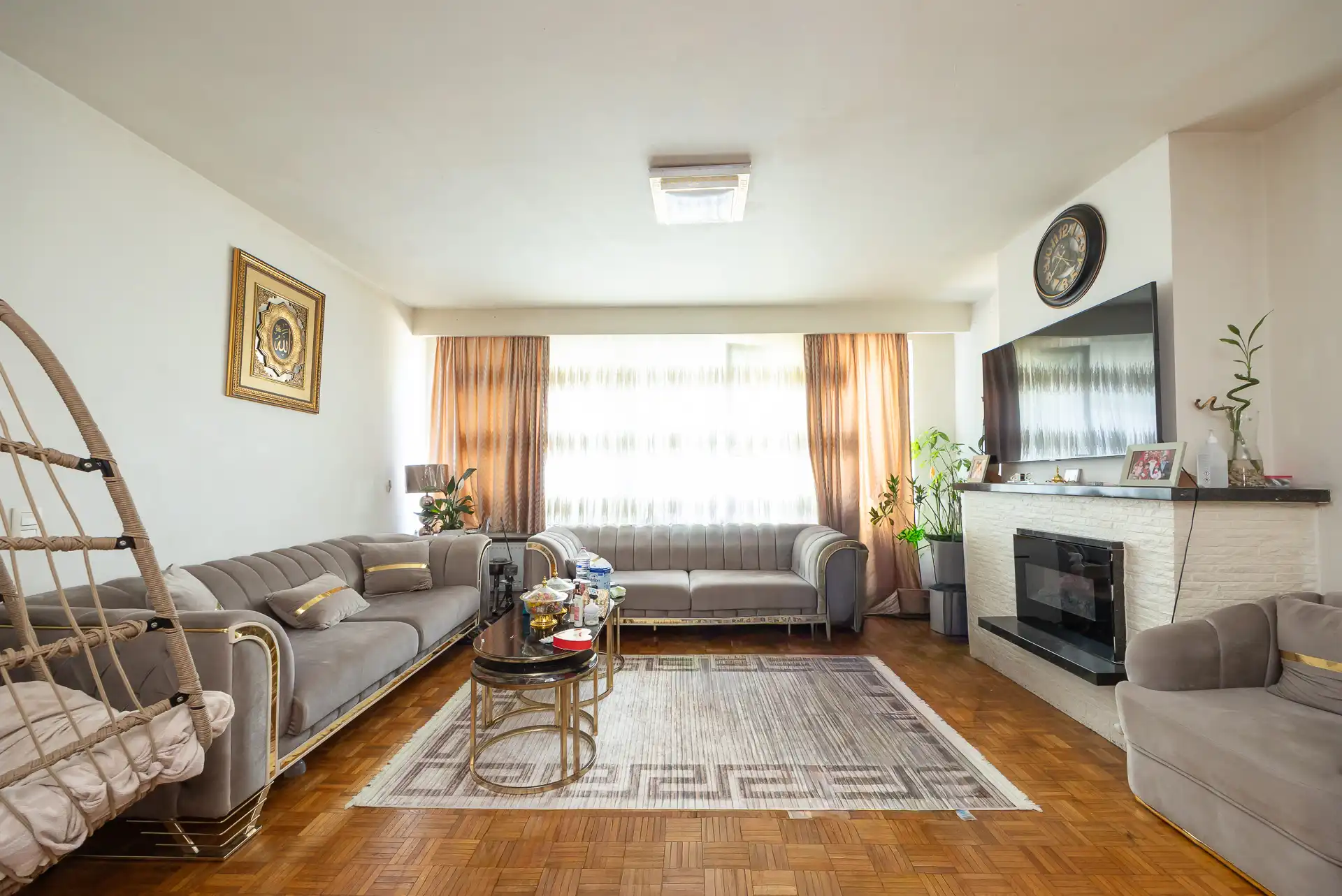 Lichtrijk appartement met 2 grote slpk, terras en koer foto 3