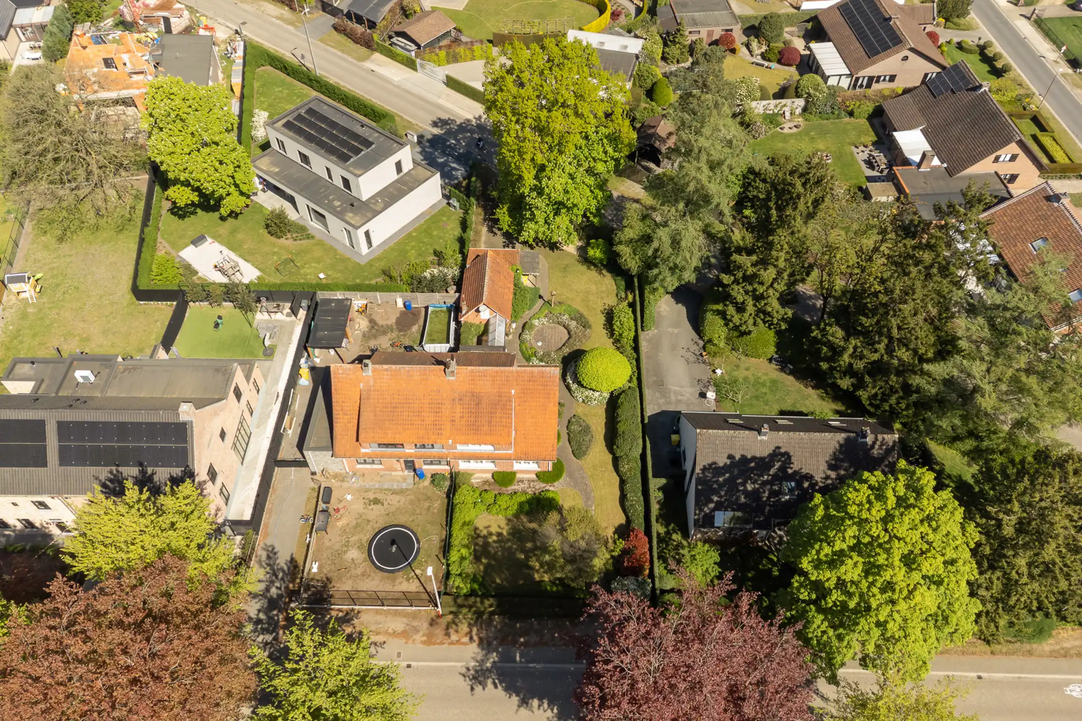 Charmante woning met 4 slpks op 742 m² met achteringang foto 43