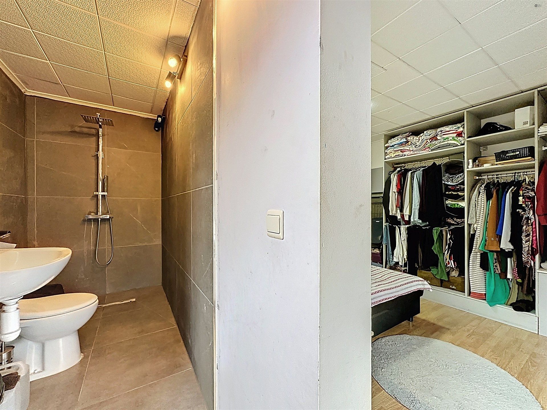 Ruime gezinswoning met 4 slaapkamers en 3 badkamers op perceel van 646m²! foto 10