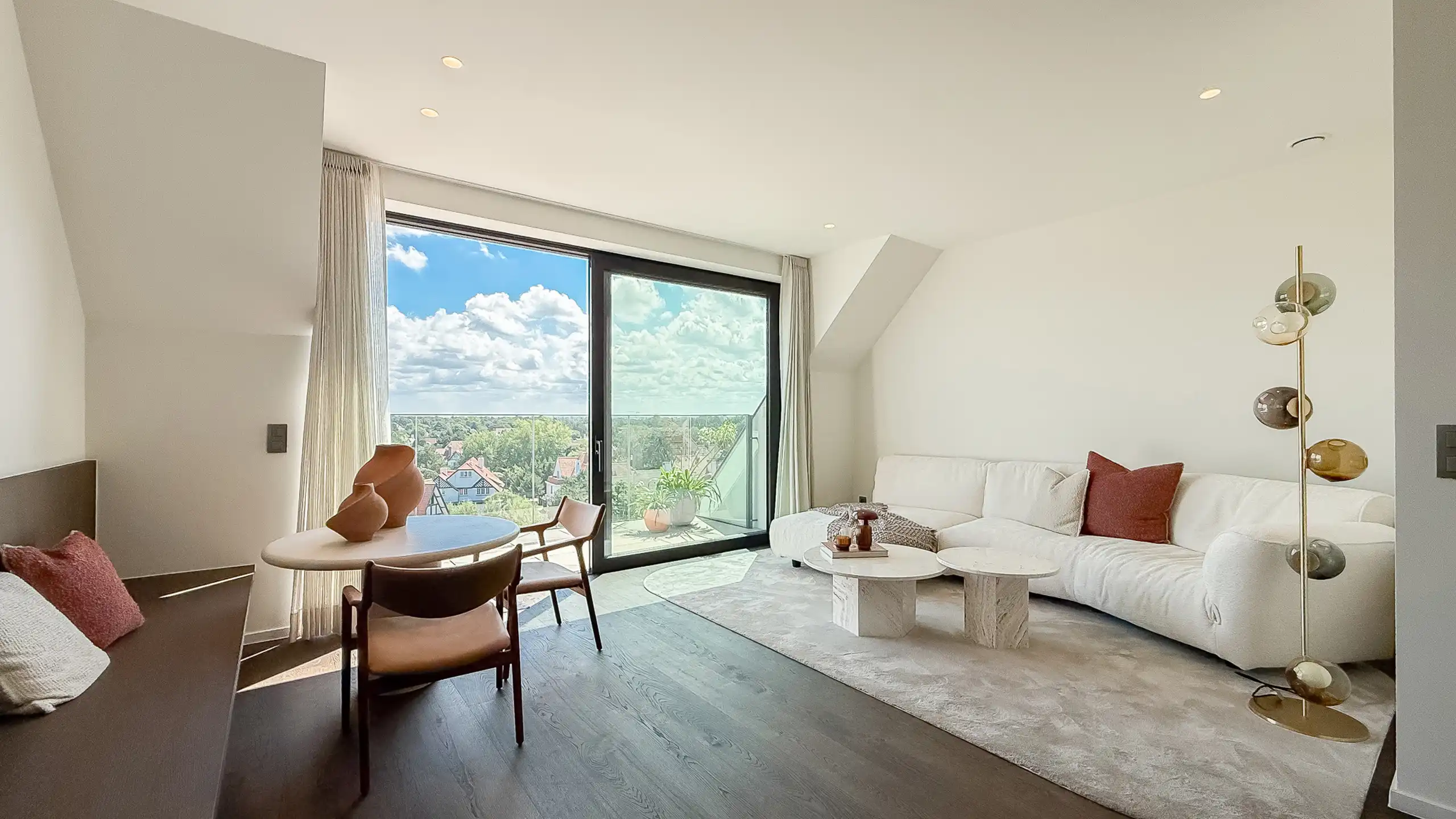 Zonovergoten nieuwbouw PENTHOUSE met 2 terrassen / Zoute foto 4