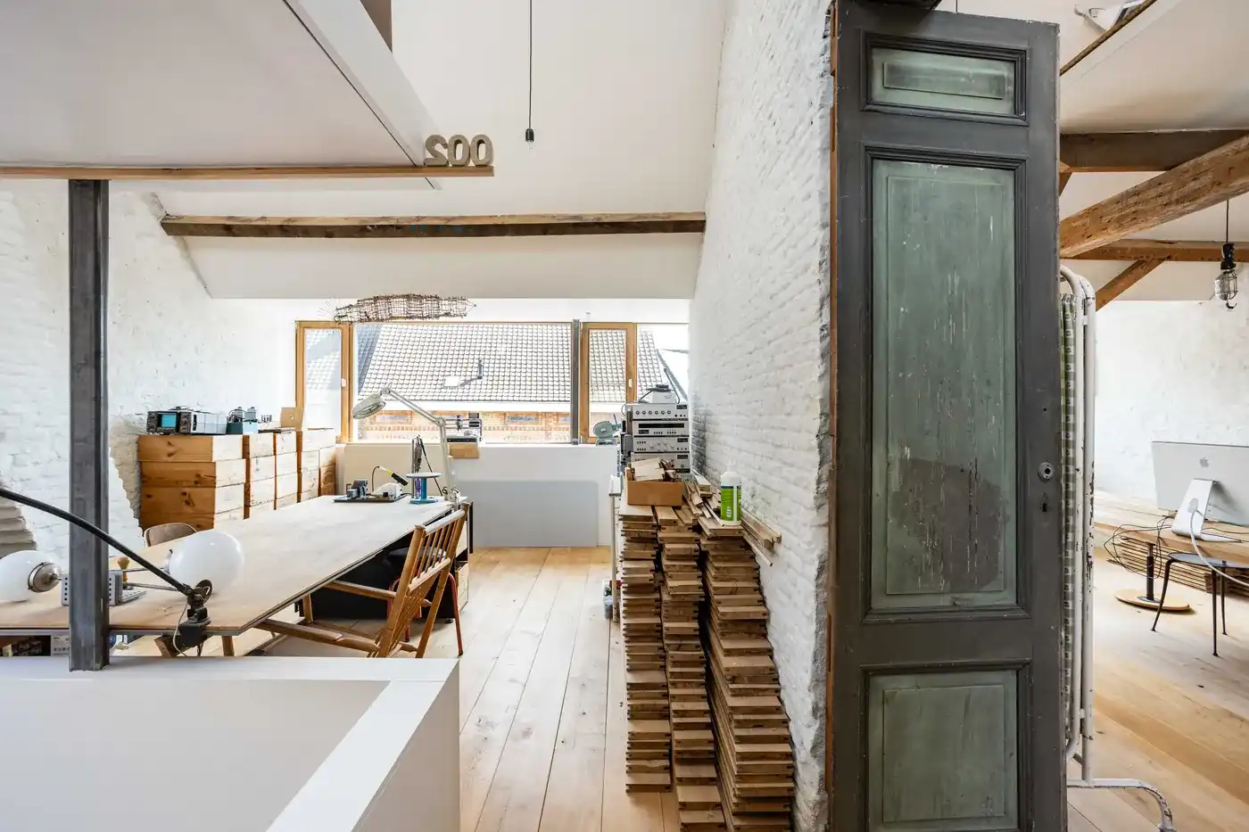 Prachtig gerenoveerd herenhuis in centrum Harelbeke foto 25