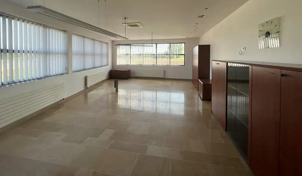 Bedrijfsgebouw met villa te huur langs  E17 in  Kruisem foto 11