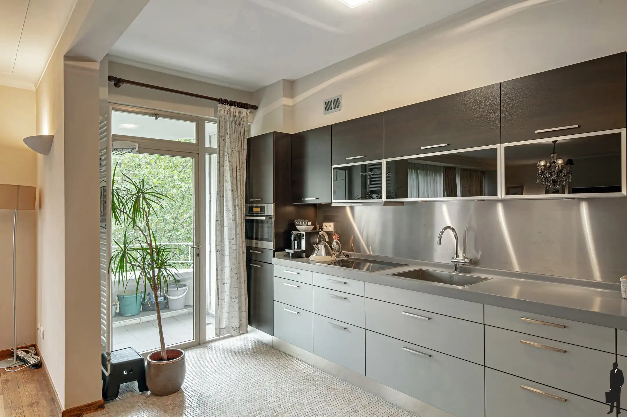 Prachtig en ruim appartement van 170 m² met groen uitzicht foto 3
