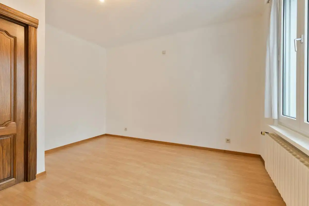 Ruim huis te koop met 6 slaapkamers in Blankenberge centrum foto 11